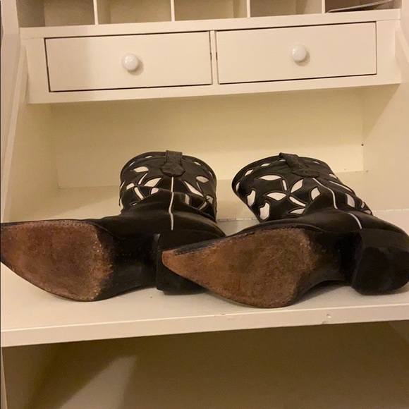 Size 7 Women’s Heritage custom boots - Picture 3 of 4